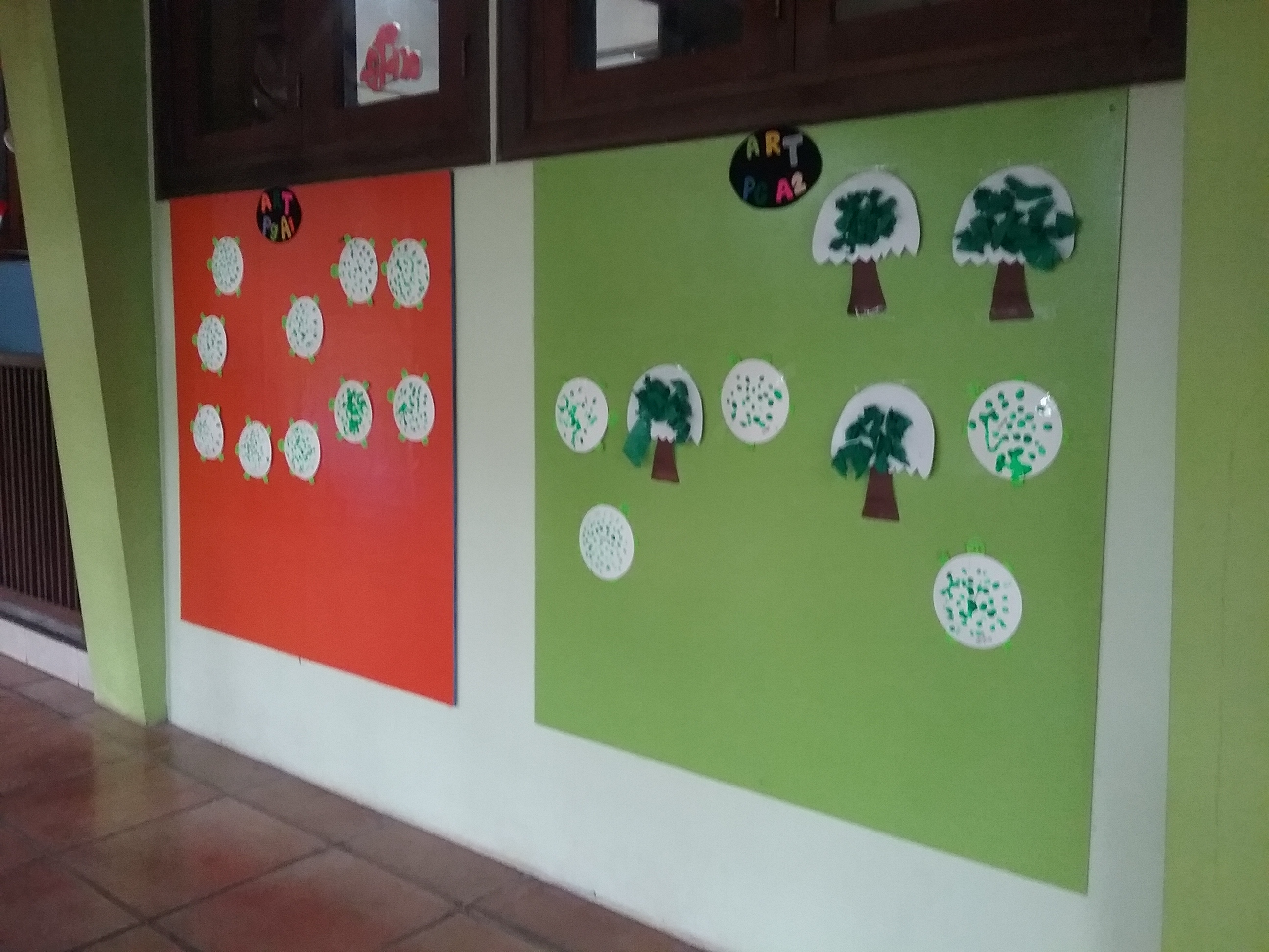 Lapangan kecil Hasil Karya Anak PlayGroup di selasar sekolah